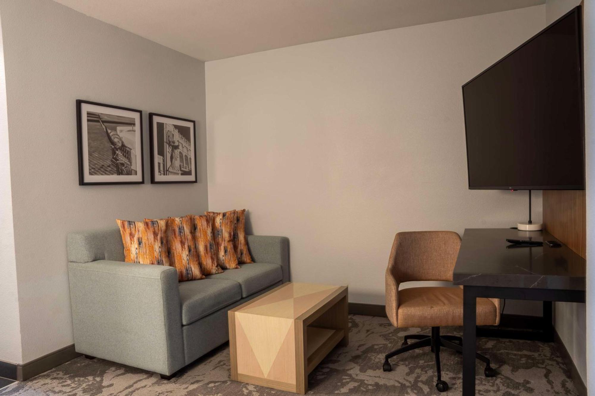 Doubletree By Hilton Worth Fossil Creek Hotel Fort Worth